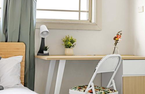 Bexley Casa | Standard Double Room - Convenient Spot in Bexley - Shared Bathroom