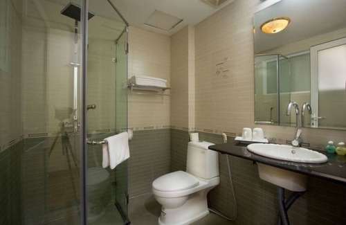 Hoan Kiem Hotel | Habitación doble estándar en el corazón del barrio antiguo