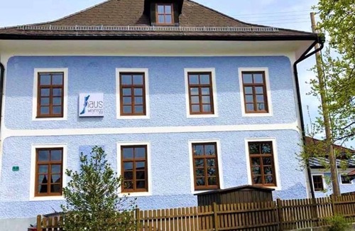 Weyregg am Attersee Cabaña | Standard room - Haus Weyregg - Bed and breakfast