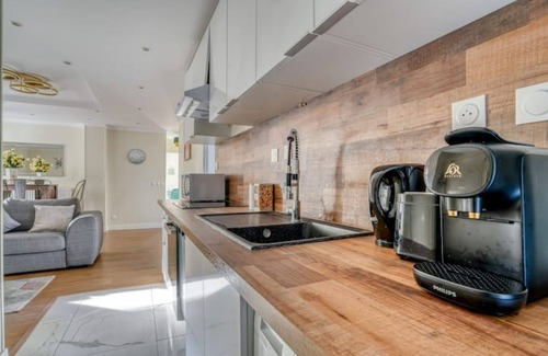 Epinay-sur-Seine Apartamento | Standing-5 Bedrooms -free Parking -10mn From Paris
