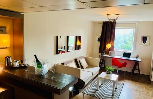 Roissy-en-France Apartamento | Standing Hôtel Suites by Actisource