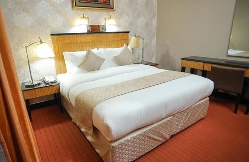 Al Sharq Apartamento | Standrad King Room Near Sharjah Corniche