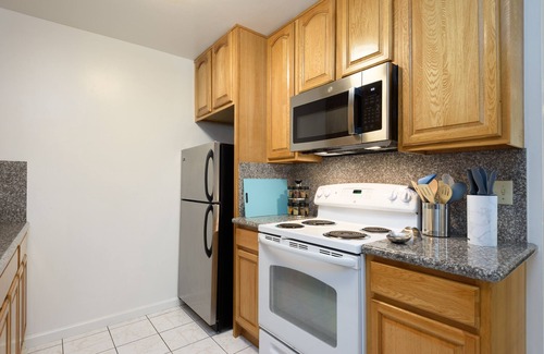 Farm Hills Apartamento | Stanford Hospitals within reach – cozy 1-bedroom apartment