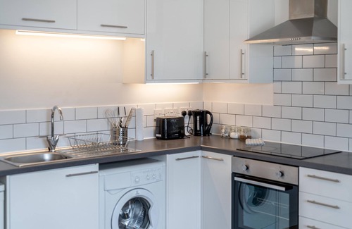 Bishop's Stortford Apartamento | Stansted Airport & Bishops Stortford Town Centre Professional Apartment