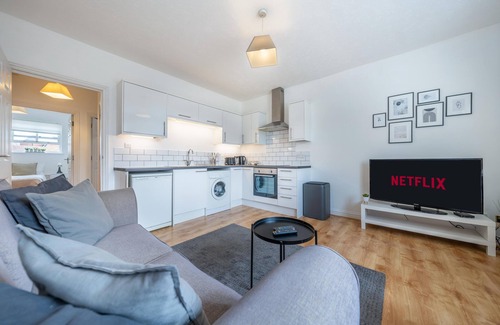 Bishop's Stortford Apartamento | Stansted Airport & Bishops Stortford Town Centre Professional Apartment