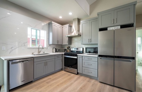 Hermosa Village Casa | Stanton Haven: Stylish and Cozy Home