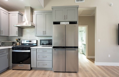 Hermosa Village Casa | Stanton Haven: Stylish and Cozy Home