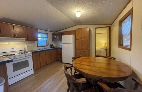 Indian River Casa | Star Gate Mobile Home 16 Indian River, MI