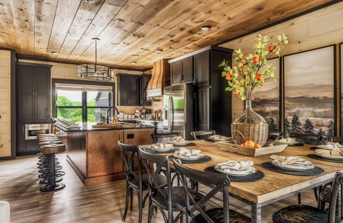Sevierville Casa | Star Gazer Luxury Rooftop Cabin
