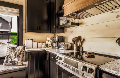 Sevierville Casa | Star Gazer Luxury Rooftop Cabin