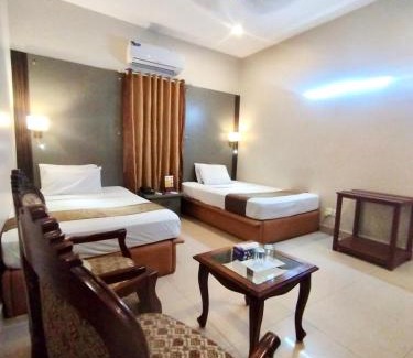 Karachi Casa | Star Guest House