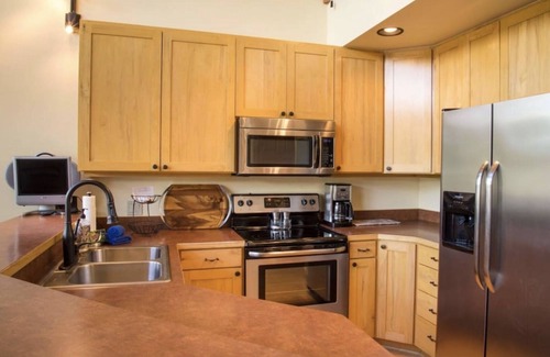 Coeur d'Alene Cabina | Star Lodge Lakefront Rental with Boat Slip
