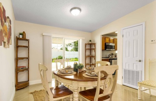 Sandalwood Casa | ~Star-Spangled Stay Sleeps 9 Mayo Clinic & Beach~