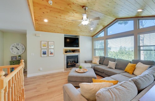 Star Valley Ranch Casa | Star Valley Ranch Cabin Rental with Private Hot Tub!