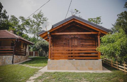 Gornji Milanovac Casa | Stara kuća i brvnara