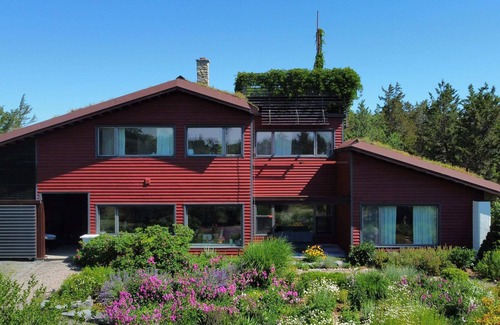 North Port Casa | Starbase - Waterfront Home w Pickleball Court