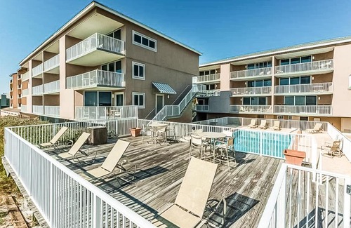 Pensacola Beach Hotel | Starboard Village 3-321