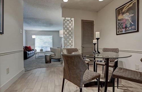 Uptown Apartamento | Starbucks Staycation Marquee Uptown Galleria