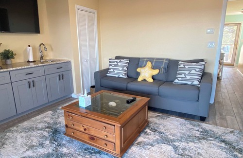 Norfolk Casa | Starfish Cottage ..... Direct Beachfront!
