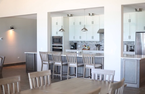 Tar Bay Casa | Starfish House, Great Exuma - Great for 4 couples or 2 families.