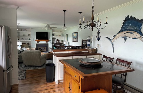 Deltaville Casa | Starfish Waterfront Cottage