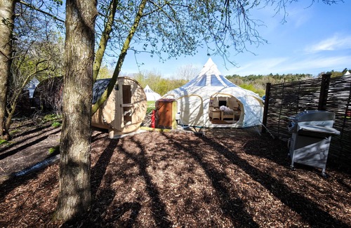 Aldborough Alquiler De RV | Tienda de campaña-De Lujo-Communal washrooms-Vista al campo-Sauna