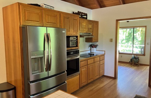 Fall Creek Casa | Stargazer’s Creekside Retreat on Big Fall Creek