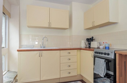 Trebarwith Strand Cabaña | STARGAZY, pet friendly, character holiday cottage in Tintagel