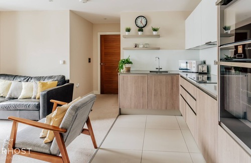 Guildford Apartamento | StarHost Residences | Modern Stylish 2 Bedroom Apartment in Guildford
