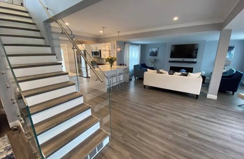 Williams Bay Casa | Starlake: A fully remodeled boutique style cottage