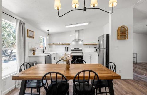 Canyon Lake Casa | Starlight Horizon 3 Cabins LMN - Pet-Friendly Texas Hill Country Group Stay Near Canyon Lake - Pool, Stargazing, Sleeps 24