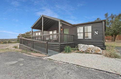 Canyon Lake Casa | Starlight Horizon Cabin N - Pet-Friendly Texas Hill Country Cabin Near Canyon Lake - Pool, Stargazing & Group Getaways - Sleeps 8