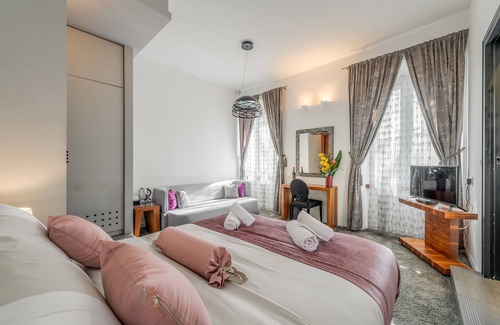 Split Hotel | Starlight Luxury Suites