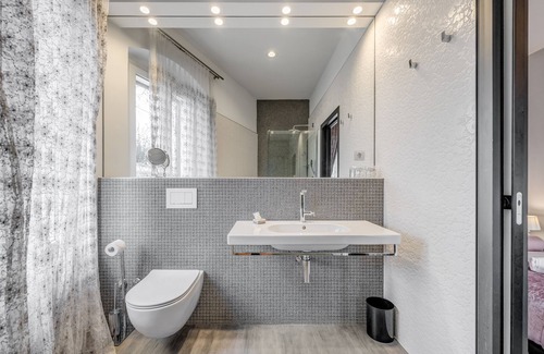Split Hotel | Starlight Luxury Suites