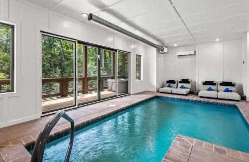 Sevierville Casa | Starlight Ridge - Luxury Indoor Pool with Theatre