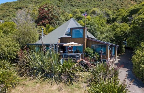Cable Bay Casa | Starlight Holiday Retreat Cable Bay Nelson