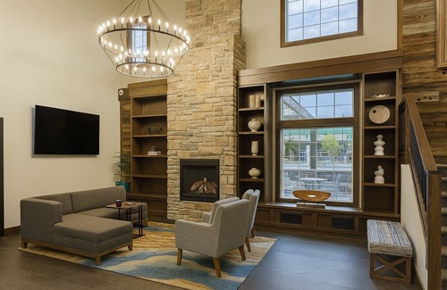 West Yellowstone Hotel | West Yellowstone Hotel, Yellowstone National Park