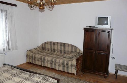 Subotkovtsi Casa | Staroto Shkolo House - rooms for guests