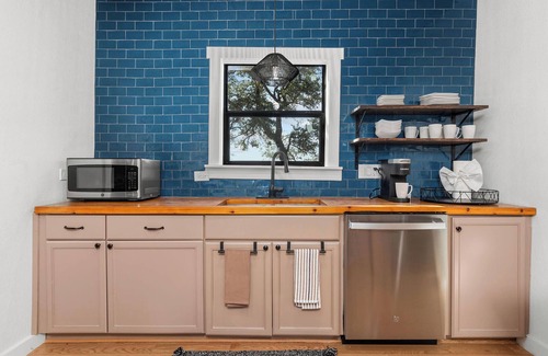 Stonewall Casa | Starry Night Cottage 1