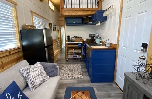 Kingston Cabaña | Starry Nights, Cozy Cottage Vibes, Big Deck Energy