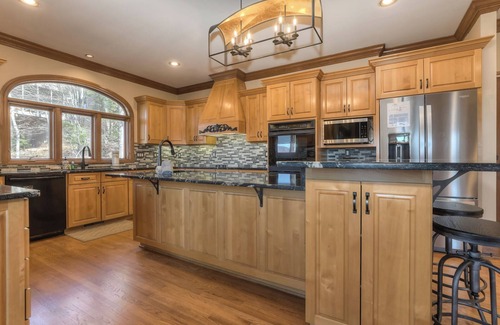 Big Canoe Casa | Starry Nights - Unforgettable Views, Steamy Hot Tub, Game Room + More!