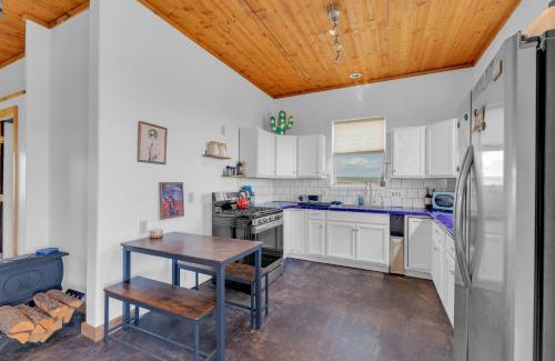 Claunch Apartamento | Starry Sky and Serene Setting Rural New Mexico Gem