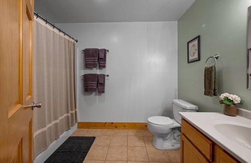 Stecoah Cabina | Stars Over Stecoah 3Bd/3Ba Cabin w/ Hot Tub & Sauna