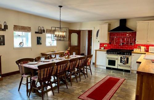 Trimdon Station Casa | Starshinezzz - Large Farmhouse County Durham