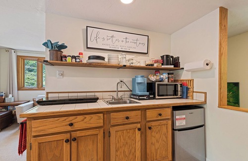 Maggie Valley Apartamento | Starswept Studio- Walk to Brewery or Breakfast, Close to GSMNP and the BRP.