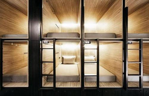Phu Nhuan Hotel | Start House CAPSULE 5 min walk to the Airport