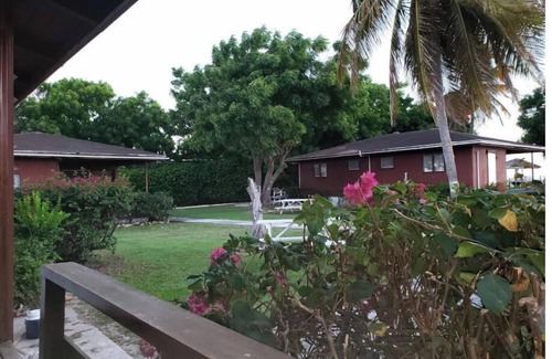 Runaway Bay Casa | Start your adventure with us on Runway's White Sandy Beach.