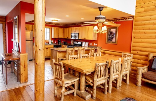 Oglesby Cabina | Starved Rock Cabin in the Woods ! Starved Rock State Park IL