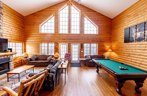 Oglesby Cabina | Starved Rock Cabin in the Woods ! Starved Rock State Park IL