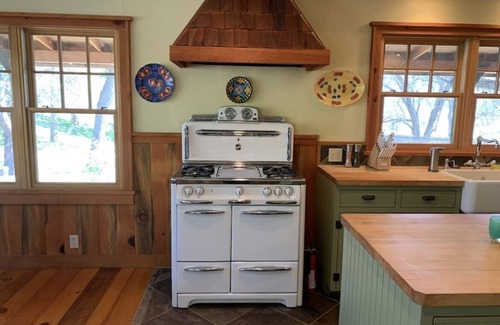 Miramonte Casa | Starview Ranch: 3 homes w/ 7 bdrms, pool, sauna, spa & gym on 50 beautiful acres